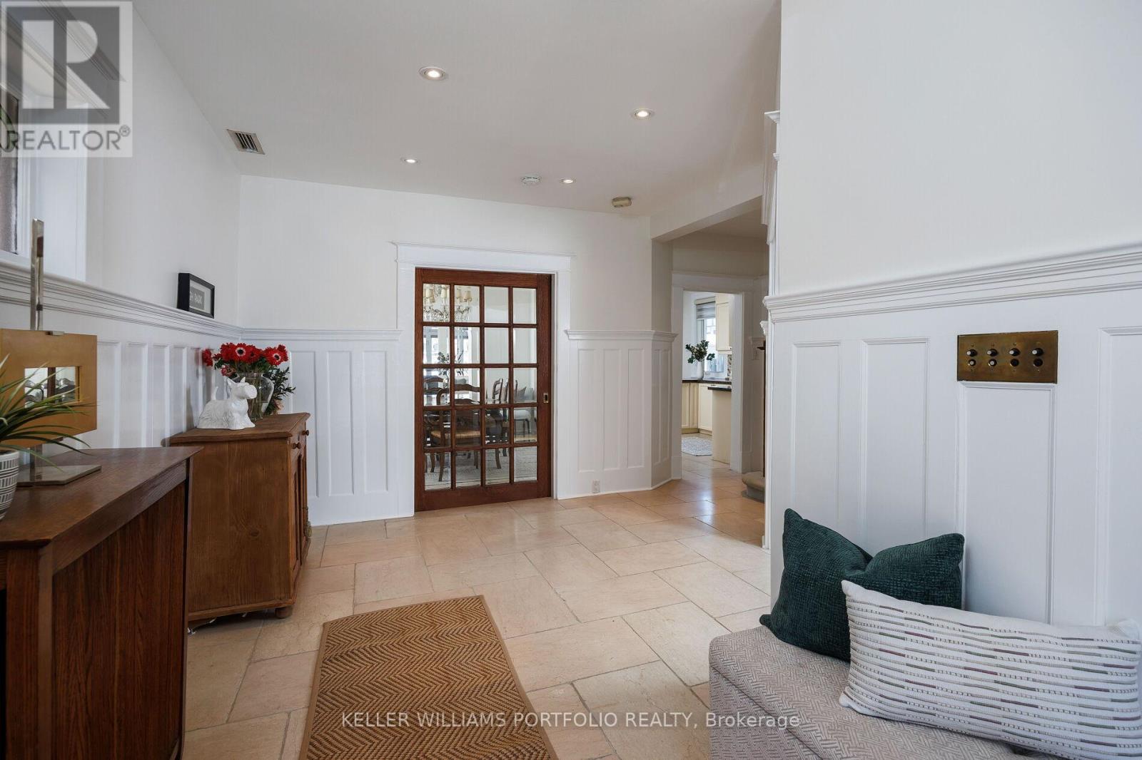 296 Wright Avenue Property Photo 6