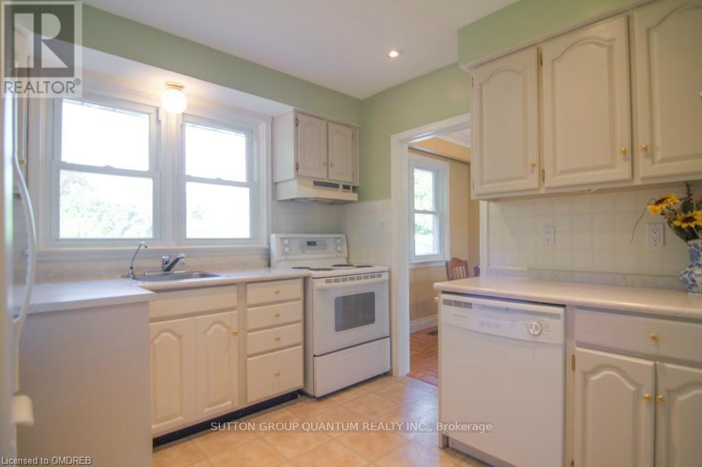 543 Taplow Crescent Property Photo 4