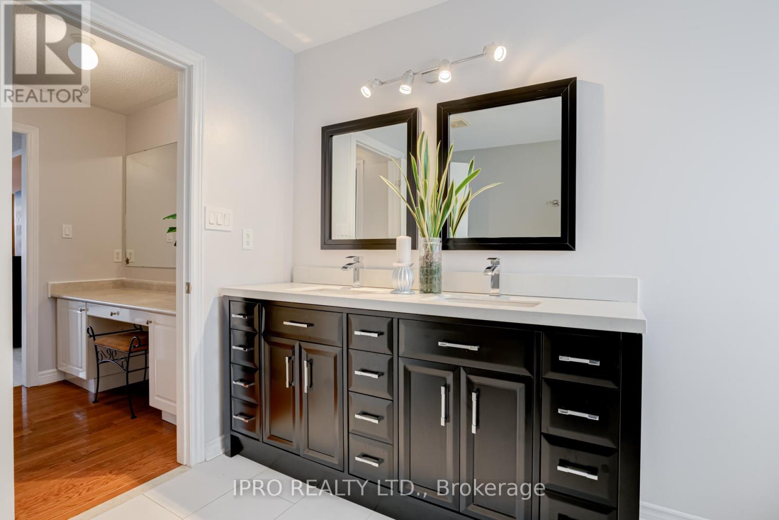 37 Donherb Crescent Property Photo 22