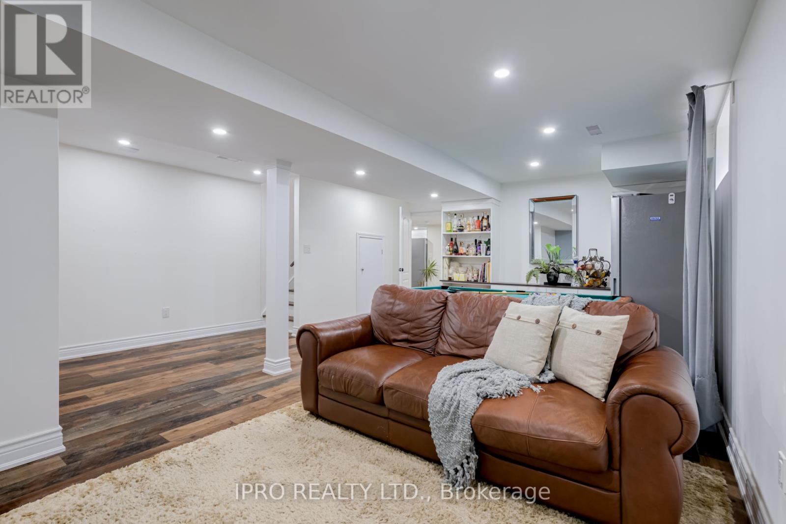 37 Donherb Crescent Property Photo 32