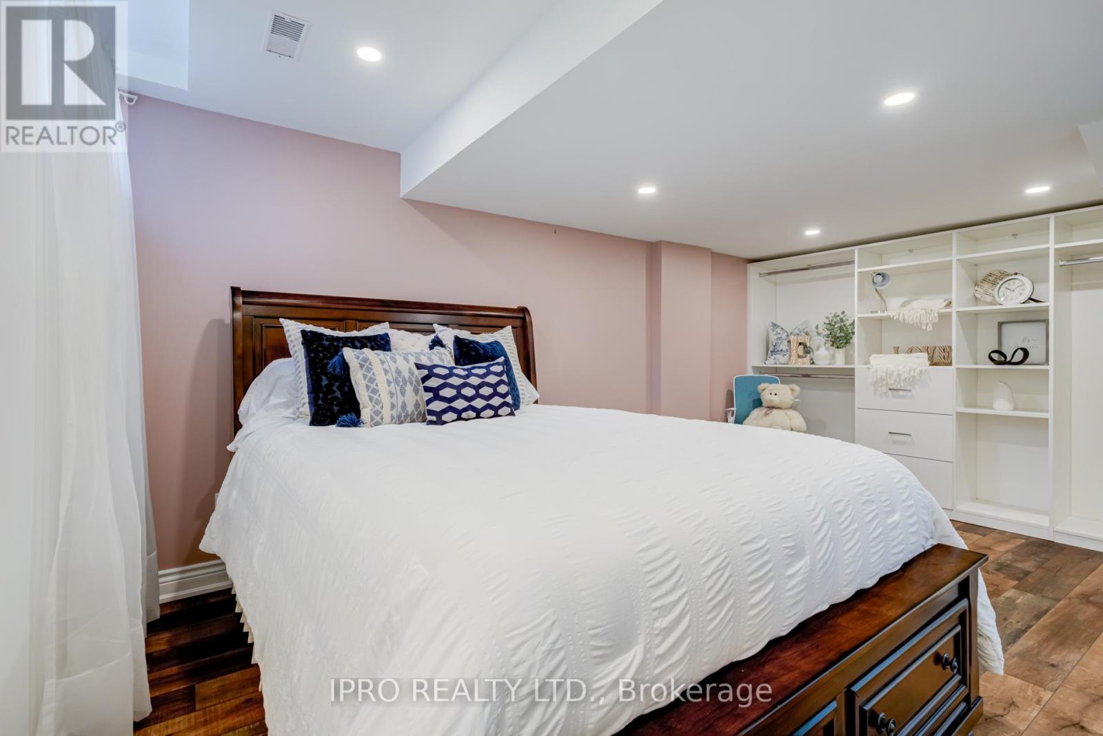 37 Donherb Crescent Property Photo 36