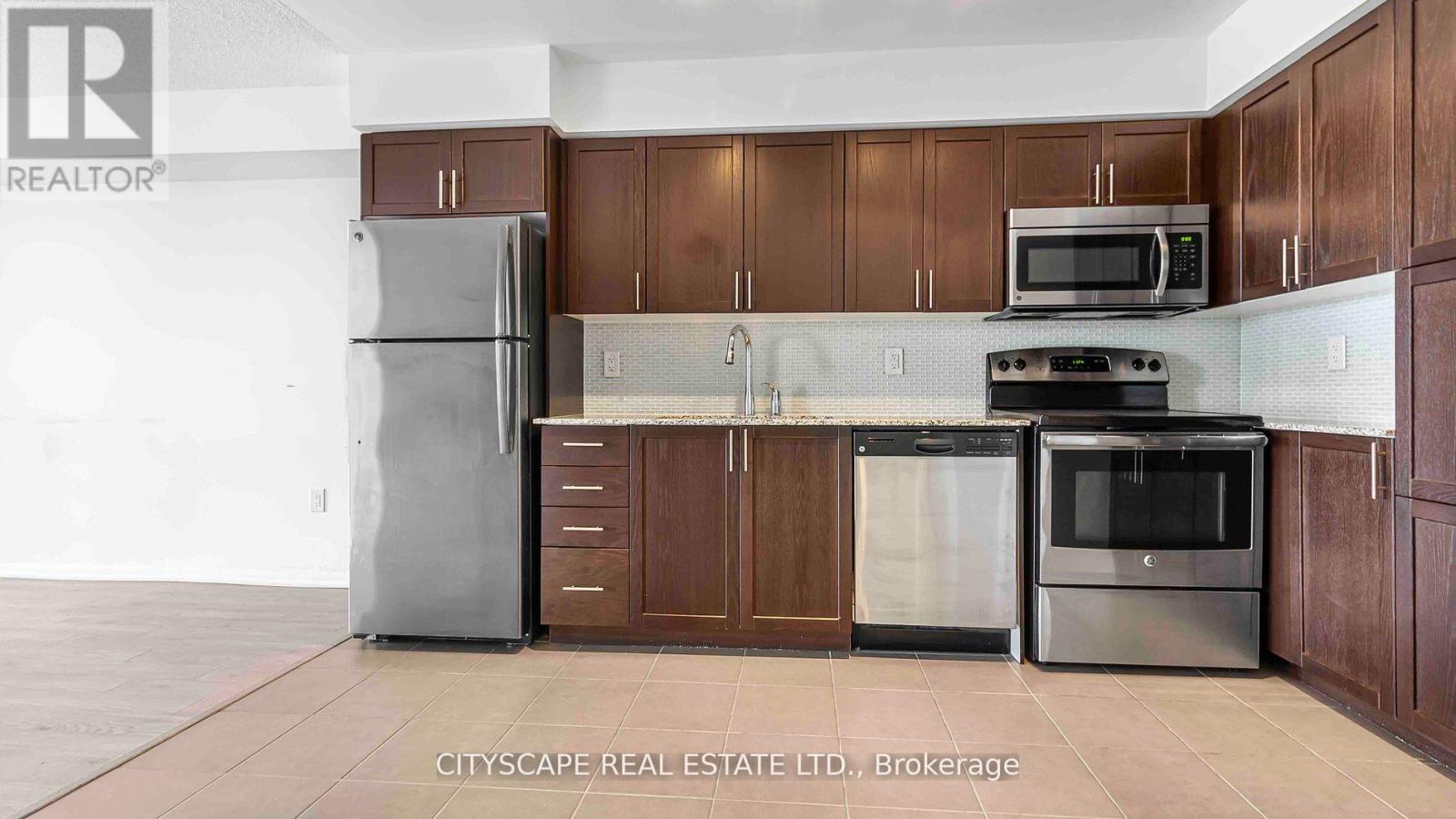 1412 - 830 Lawrence Avenue W Property Photo 3