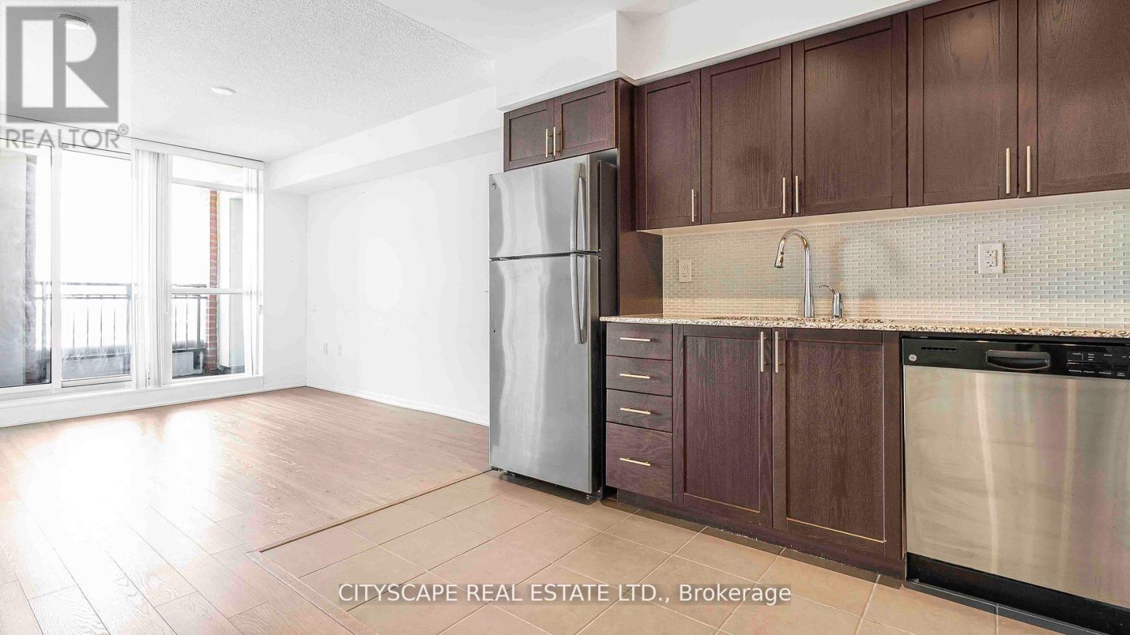 1412 - 830 Lawrence Avenue W Property Photo 4