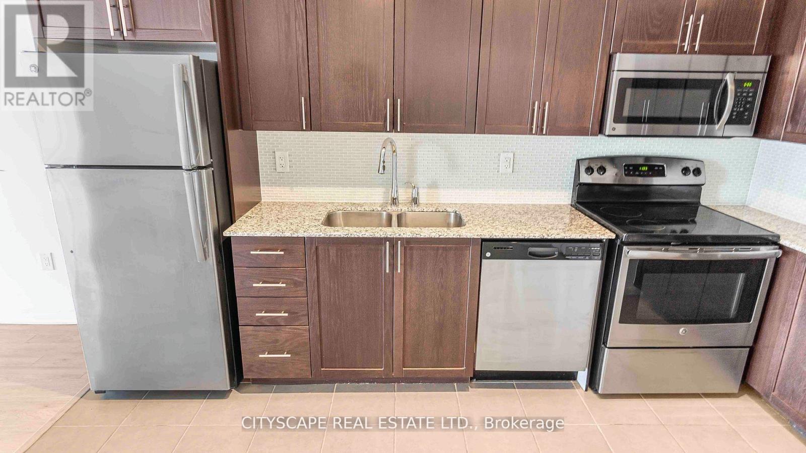 1412 - 830 Lawrence Avenue W Property Photo 5