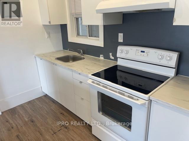 Apt 1 - 75 Dunraven Drive Property Photo 4