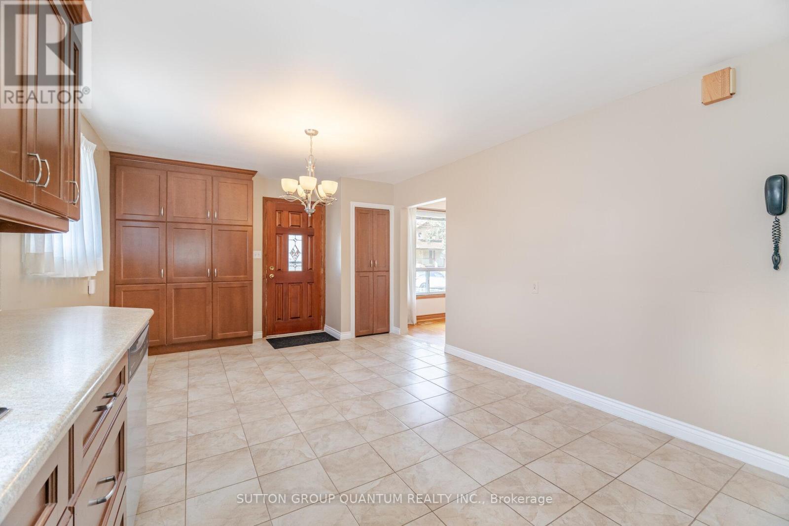 126 Angelene Street Property Photo 10