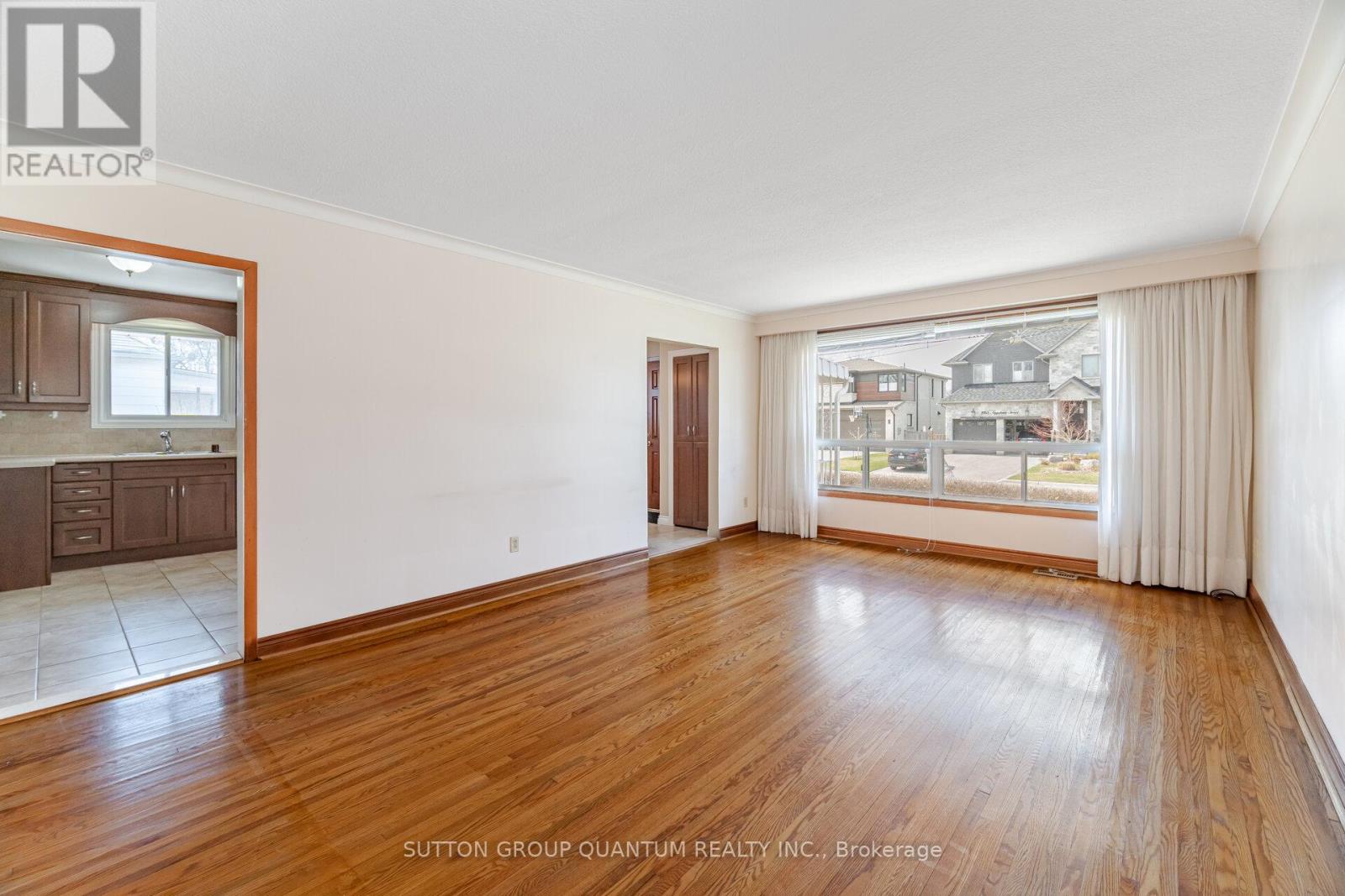 126 Angelene Street Property Photo 12