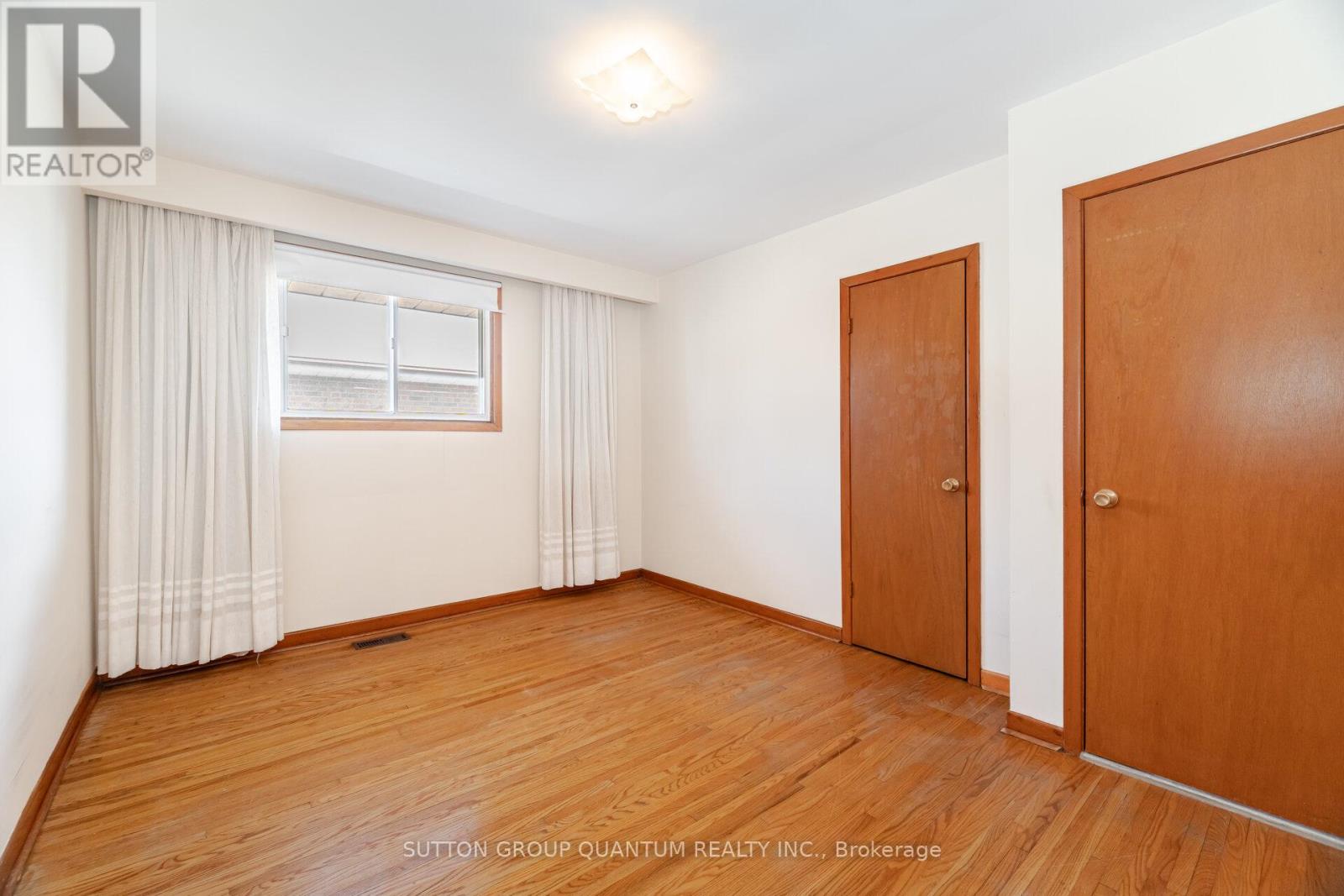 126 Angelene Street Property Photo 23