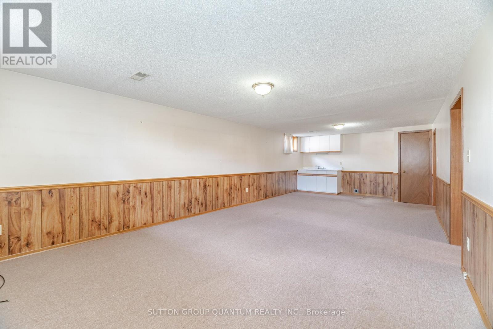 126 Angelene Street Property Photo 34
