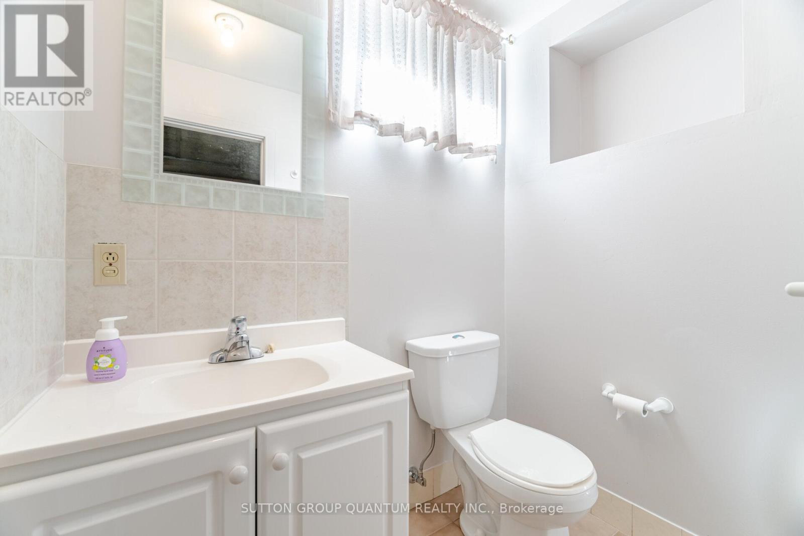 126 Angelene Street Property Photo 37