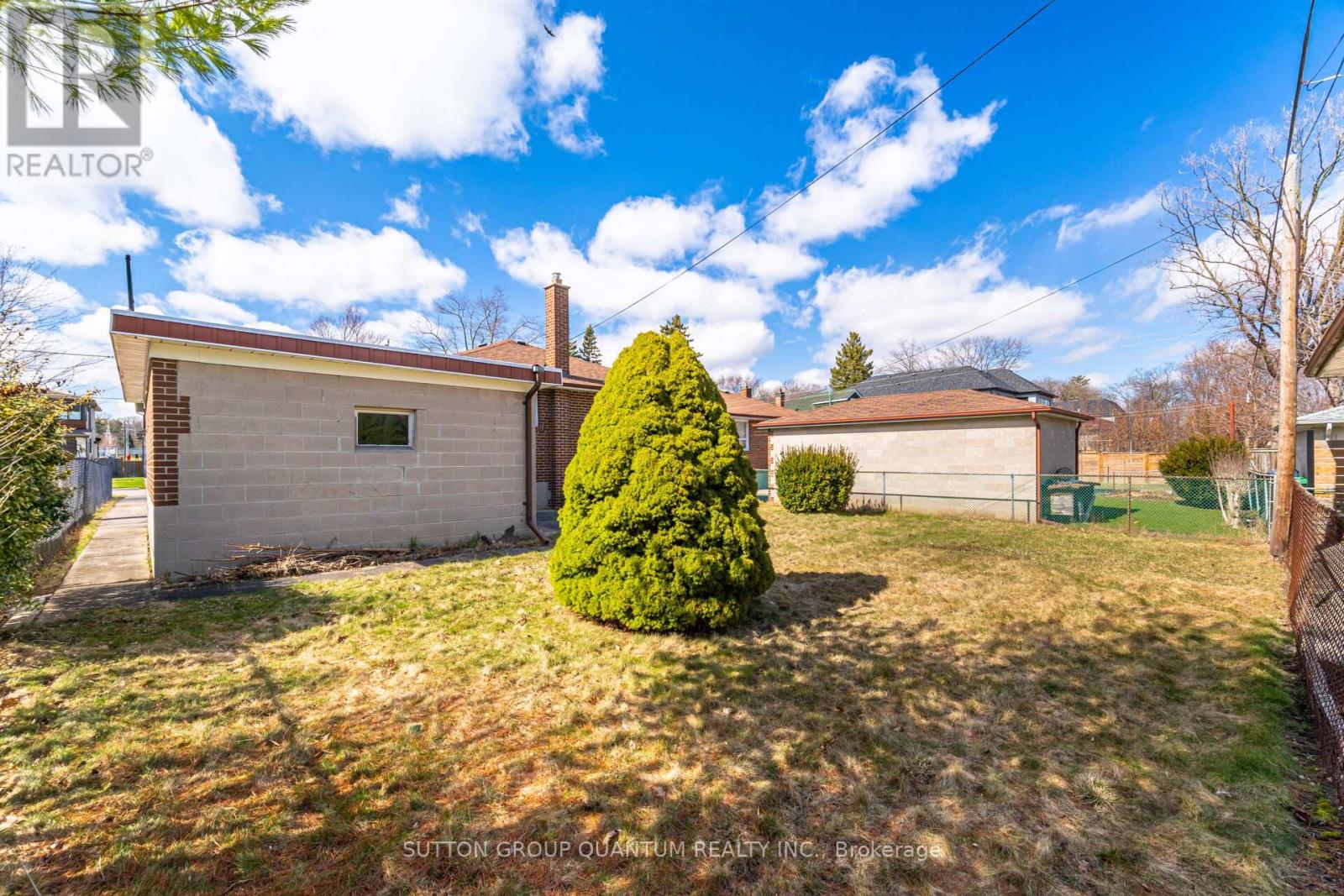 126 Angelene Street Property Photo 38