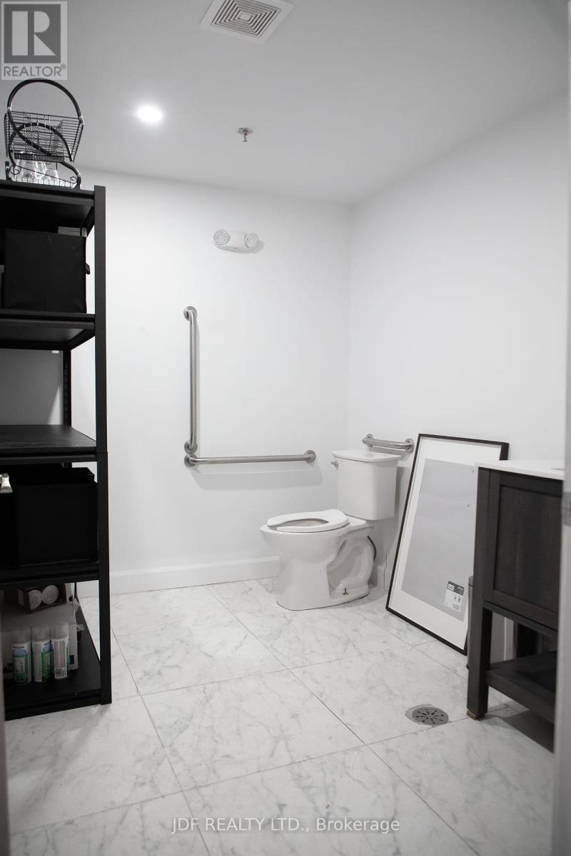 9 - 5260 Solar Drive N Property Photo 7