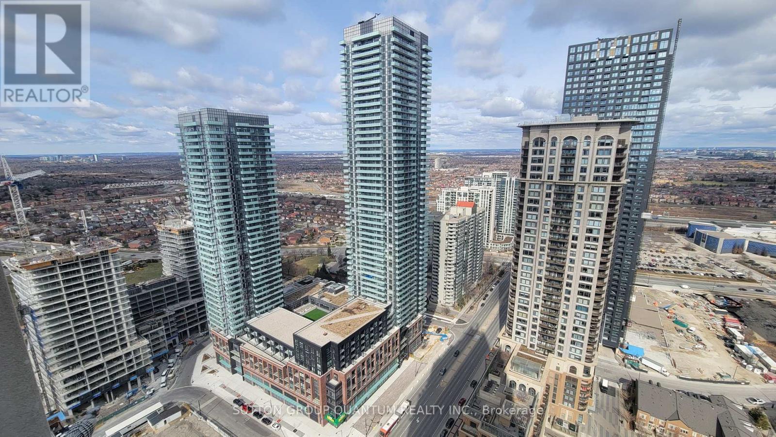 913 - 430 SQUARE ONE DRIVE Property Image