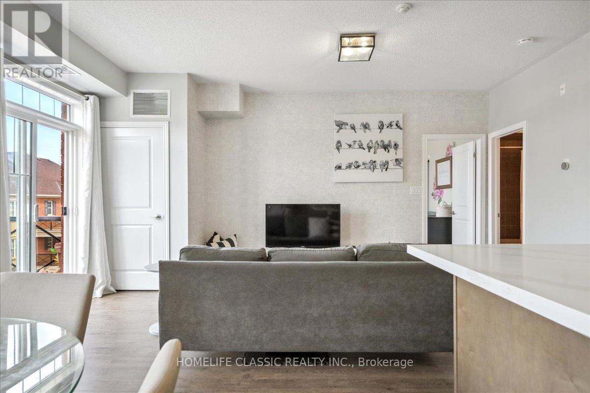 301 - 2339 Sawgrass Drive Property Photo 17