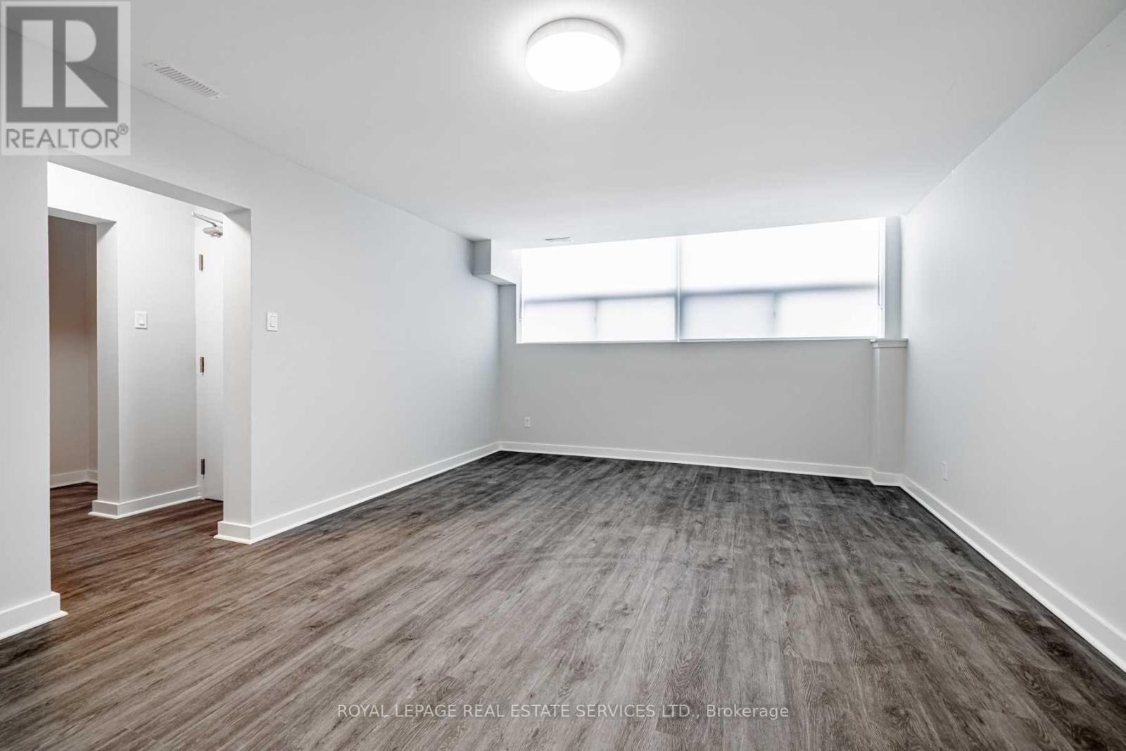 Lower - 72 Winston Park Boulevard Property Photo 1
