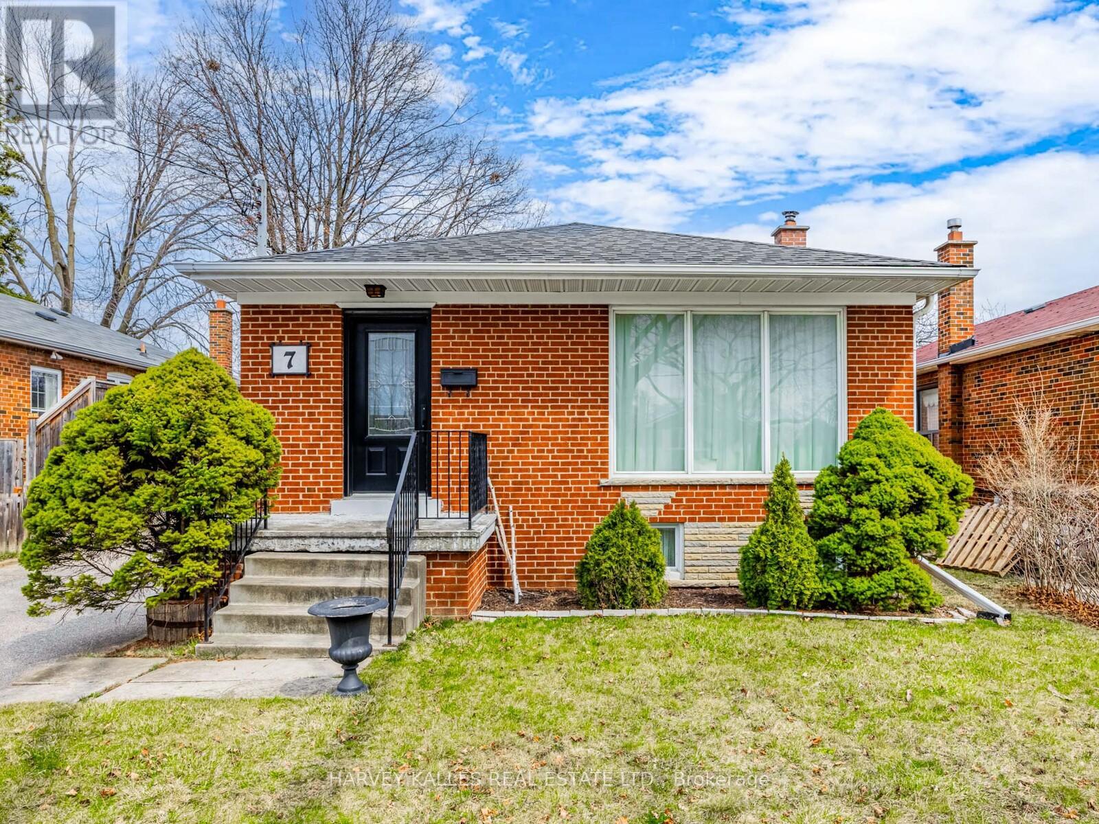 7 Heatherglen Road Property Photo 1