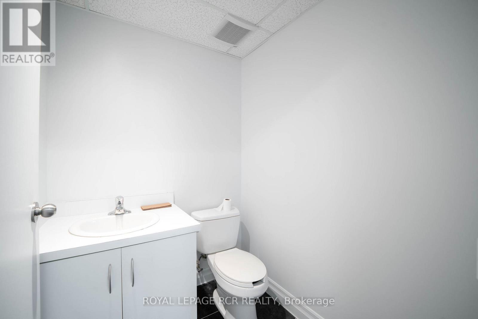 King St E Property Photo 8