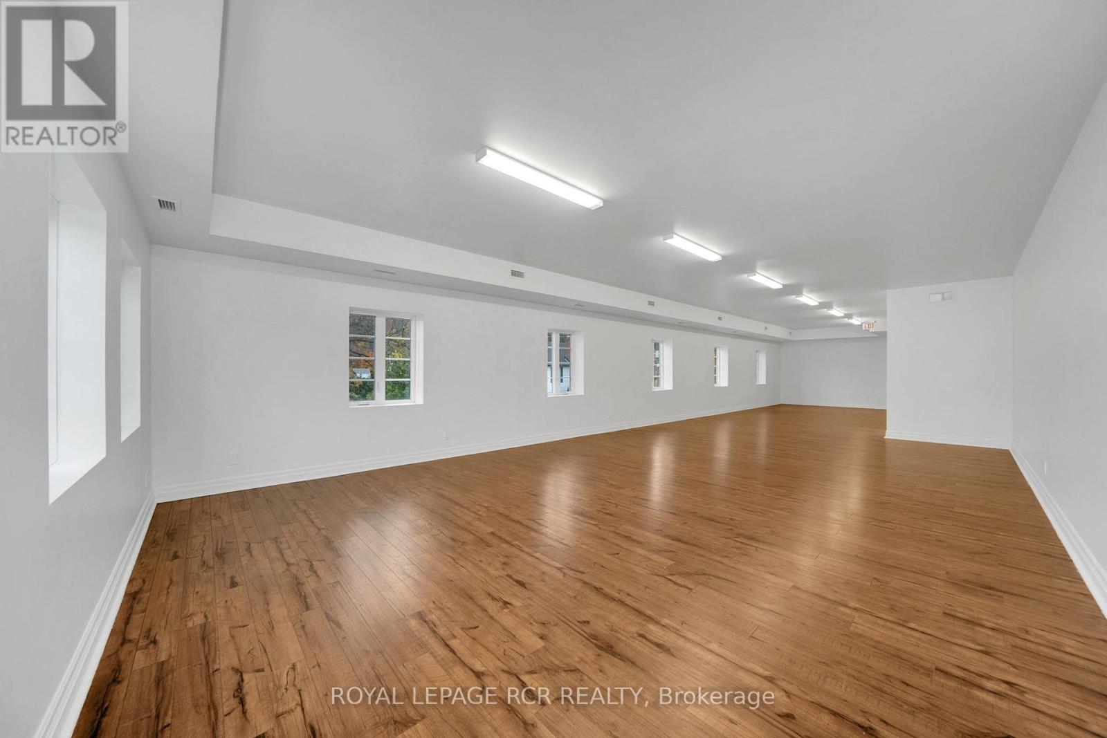 King St E Property Photo 12
