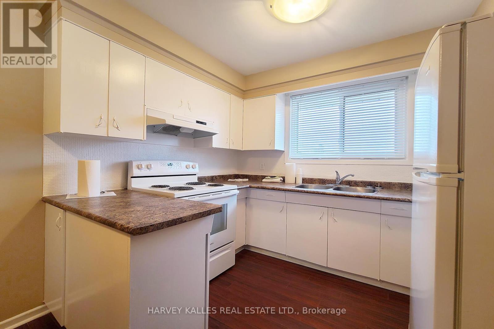 5 - 412 Horner Avenue Property Photo 8