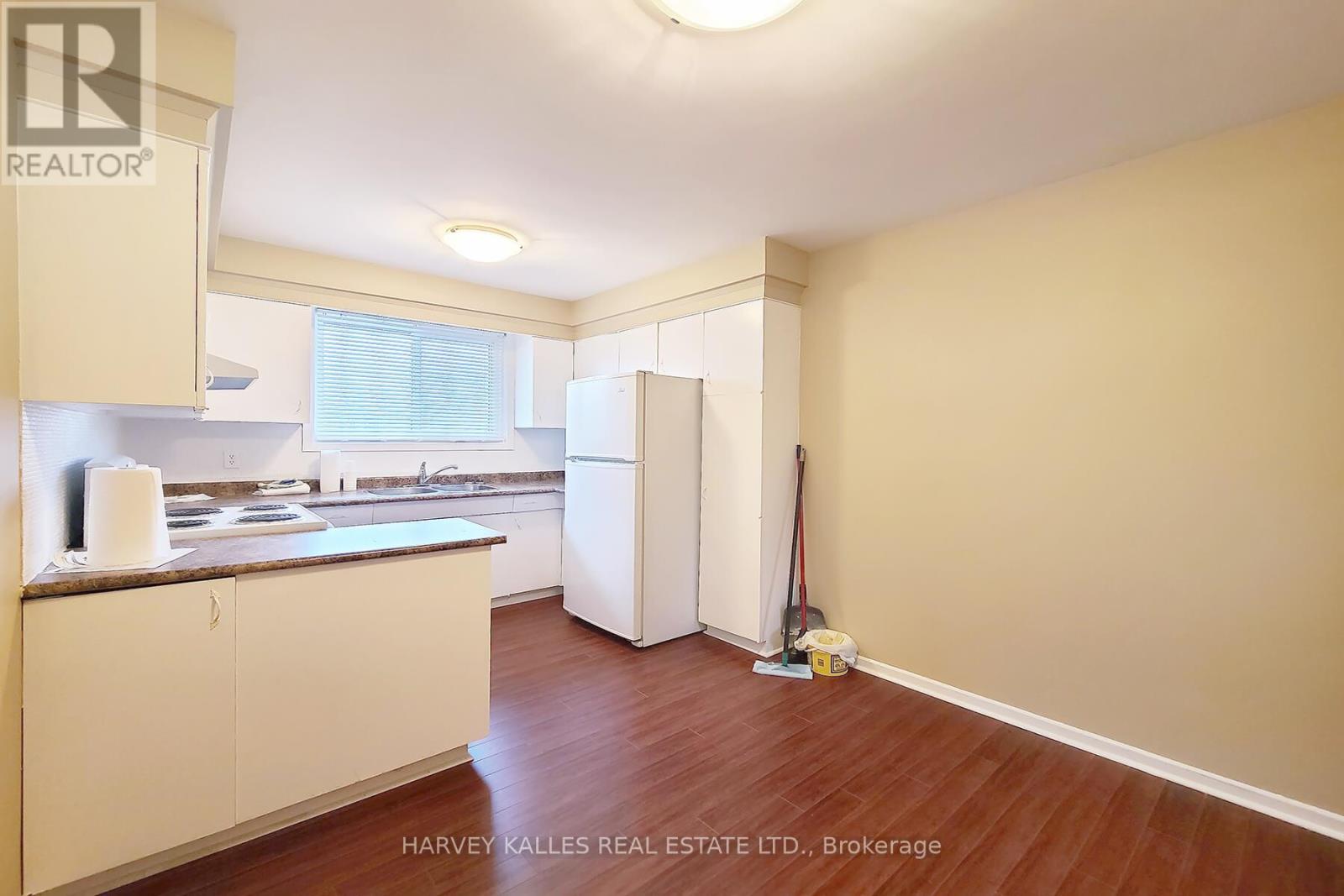 5 - 412 Horner Avenue Property Photo 9