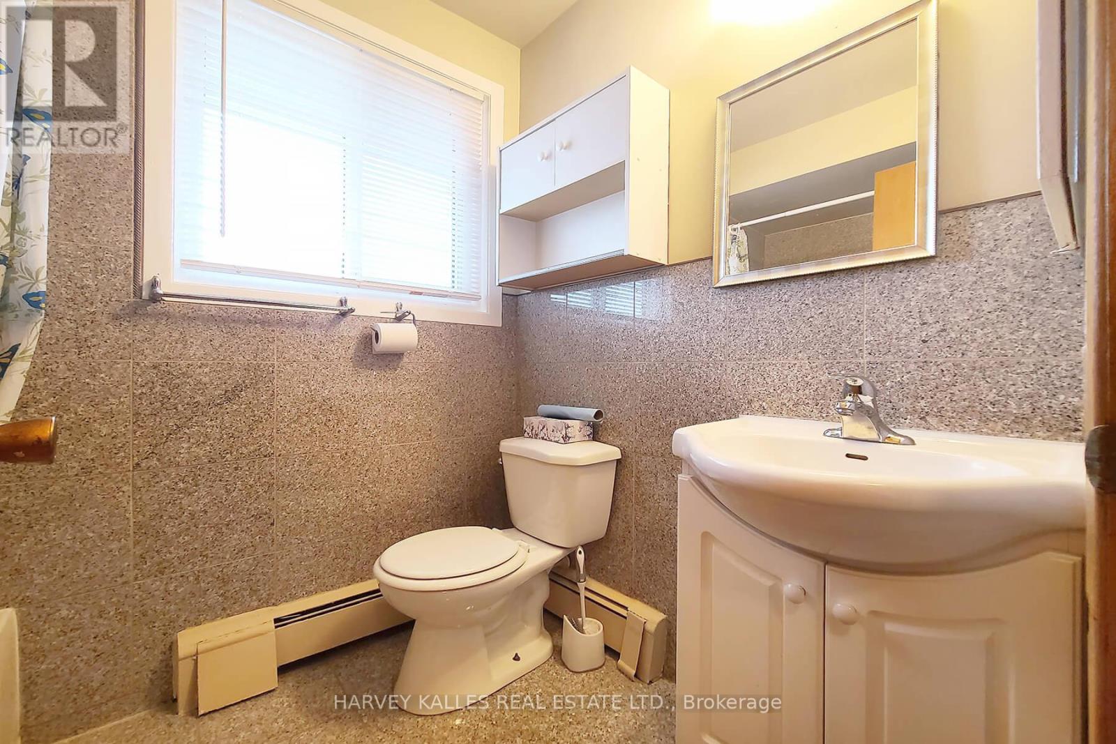 5 - 412 Horner Avenue Property Photo 15