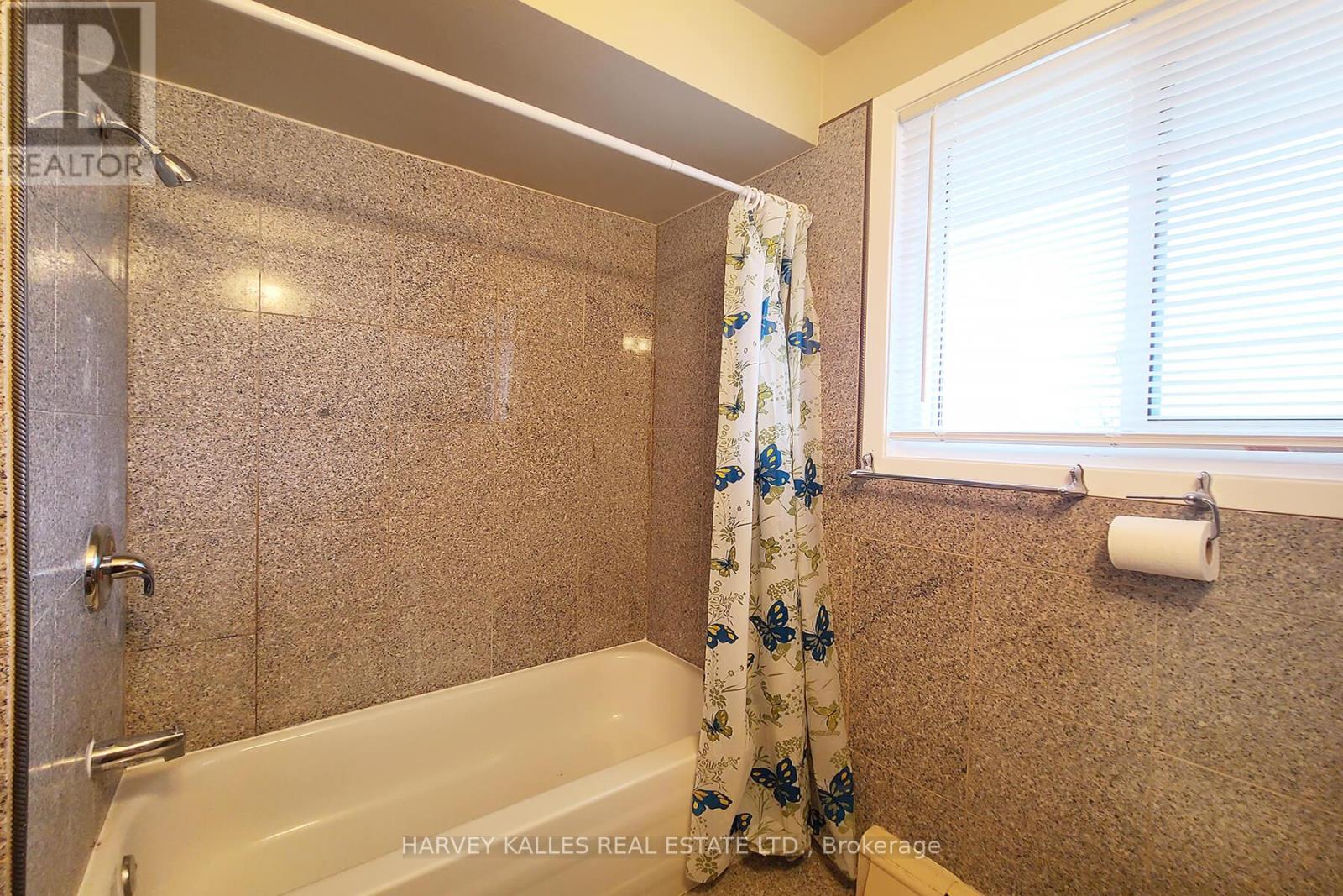 5 - 412 Horner Avenue Property Photo 16