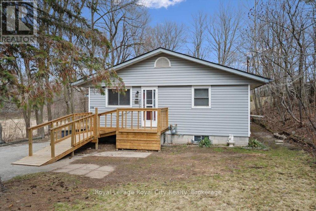 131 Main Street S Property Photo 1