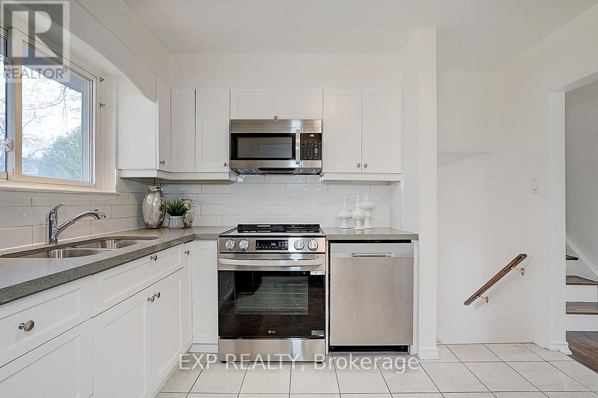 11 Tullamore Road Property Photo 21