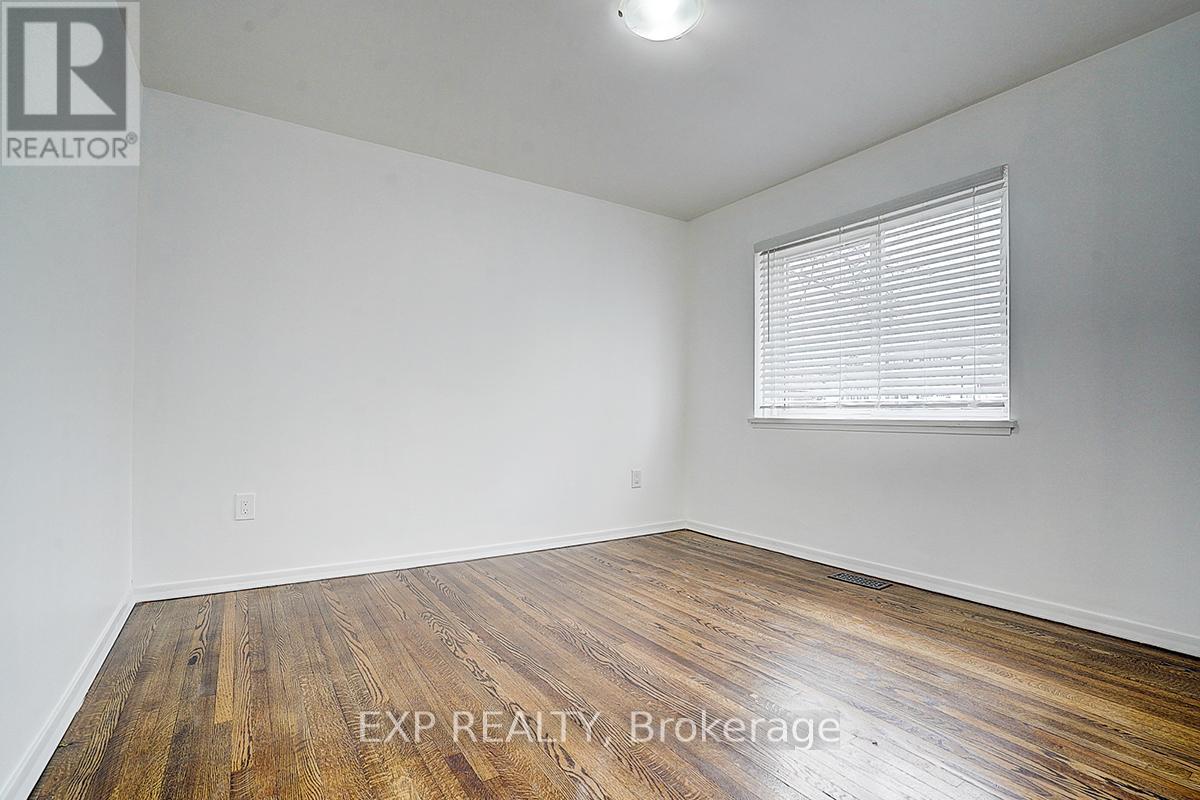 11 Tullamore Road Property Photo 37