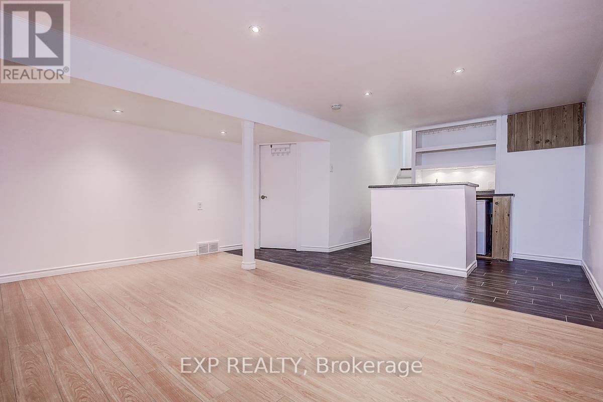 11 Tullamore Road Property Photo 40