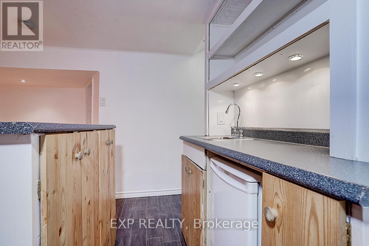 11 Tullamore Road Property Photo 44