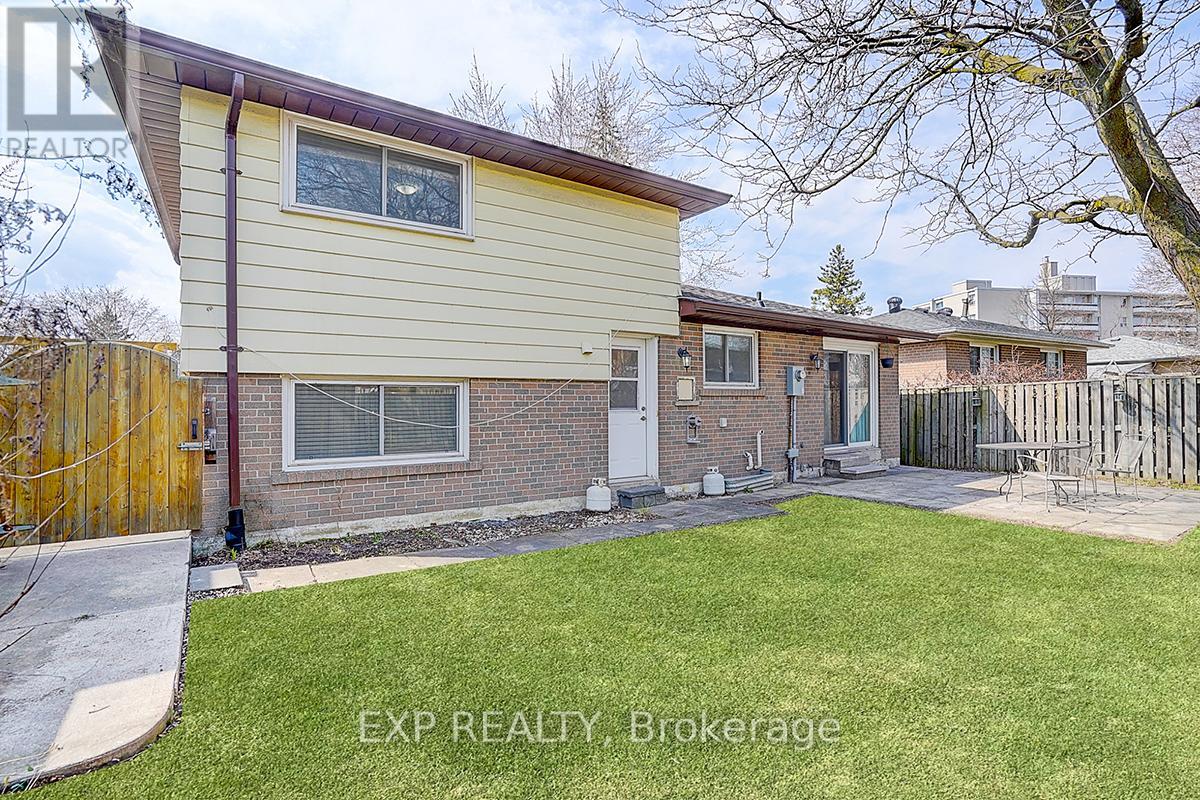 11 Tullamore Road Property Photo 49
