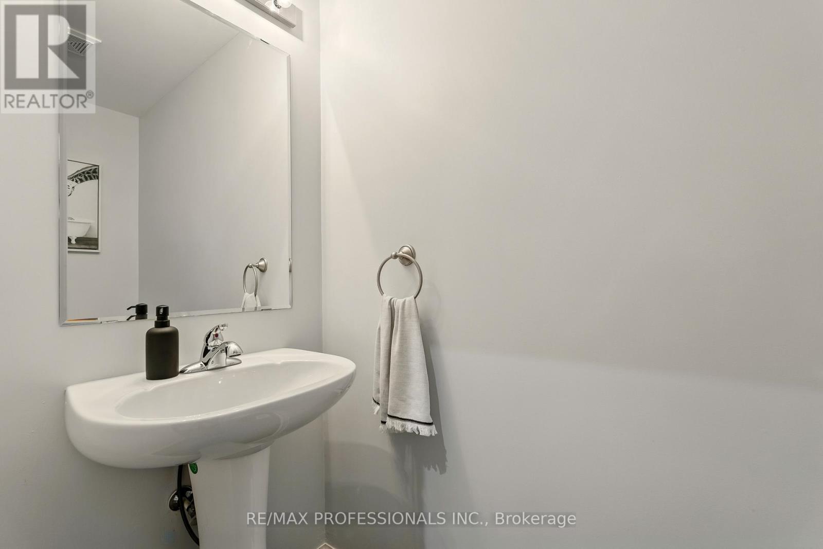 43 Haverty Trail Property Photo 13