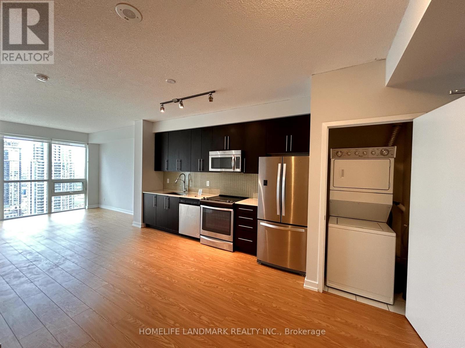 3006 - 510 Curran Place Property Photo 3