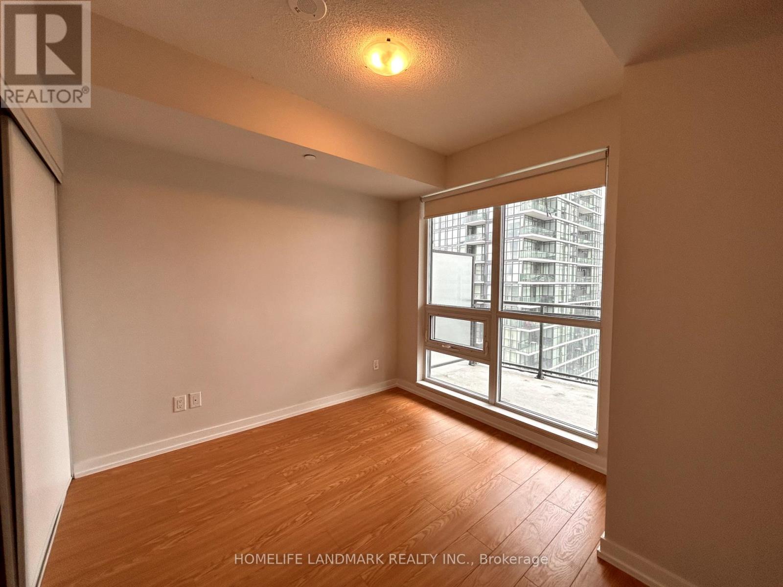 3006 - 510 Curran Place Property Photo 8