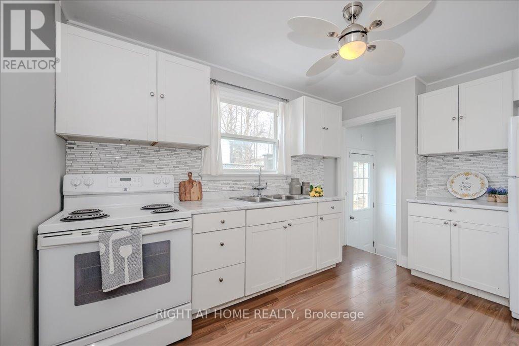 18 Dayfoot Drive Property Photo 8