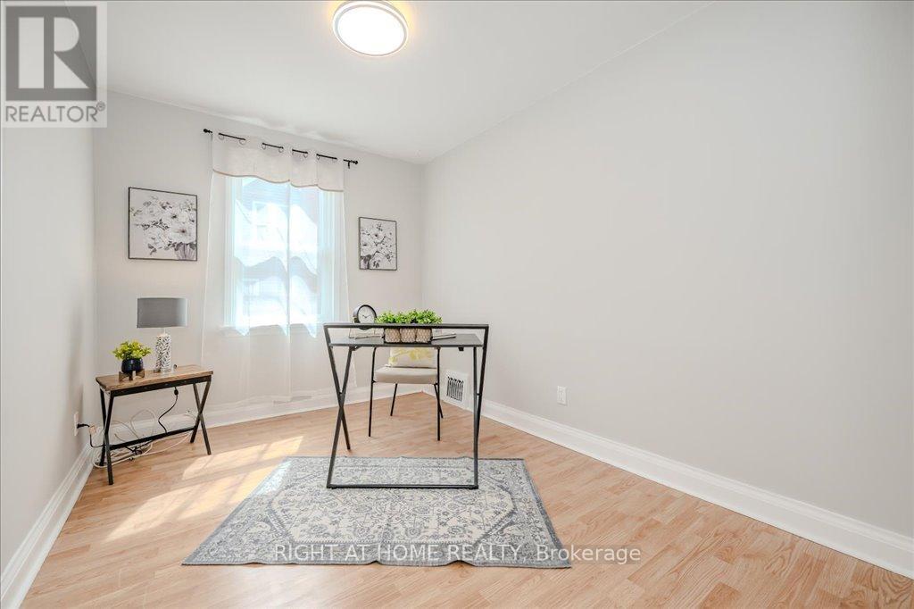 18 Dayfoot Drive Property Photo 14