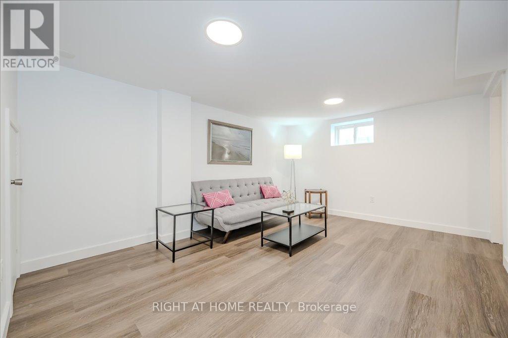18 Dayfoot Drive Property Photo 20