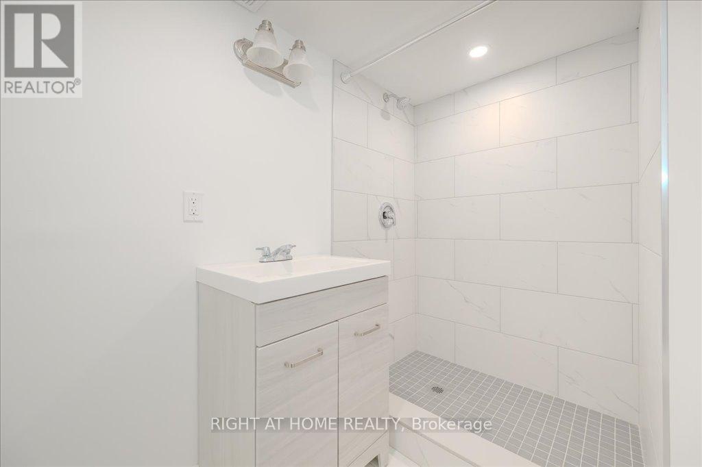 18 Dayfoot Drive Property Photo 28