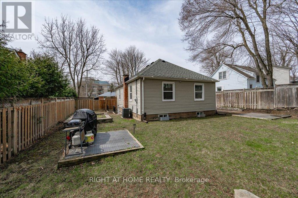 18 Dayfoot Drive Property Photo 33