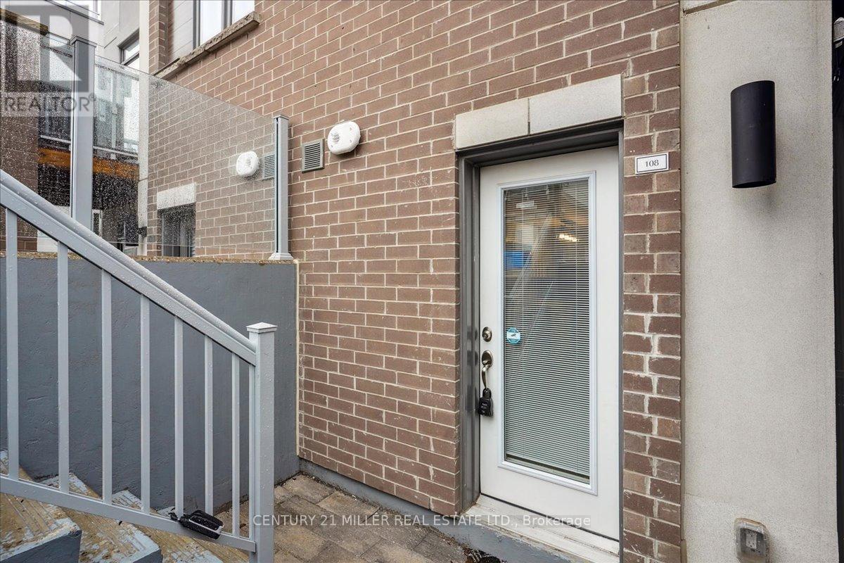 108 - 3058 Sixth Line Property Photo 6