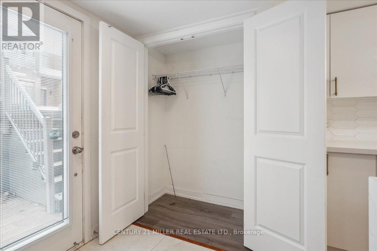 108 - 3058 Sixth Line Property Photo 9