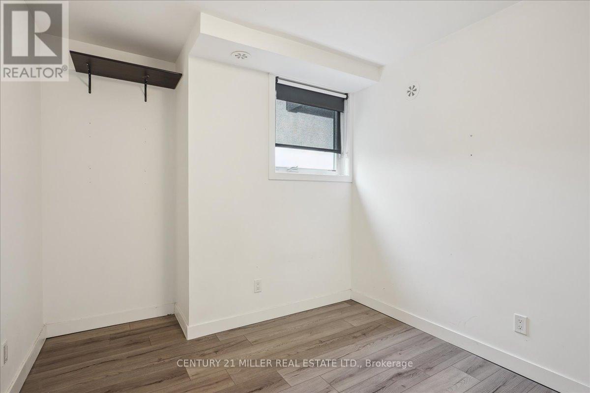 108 - 3058 Sixth Line Property Photo 25