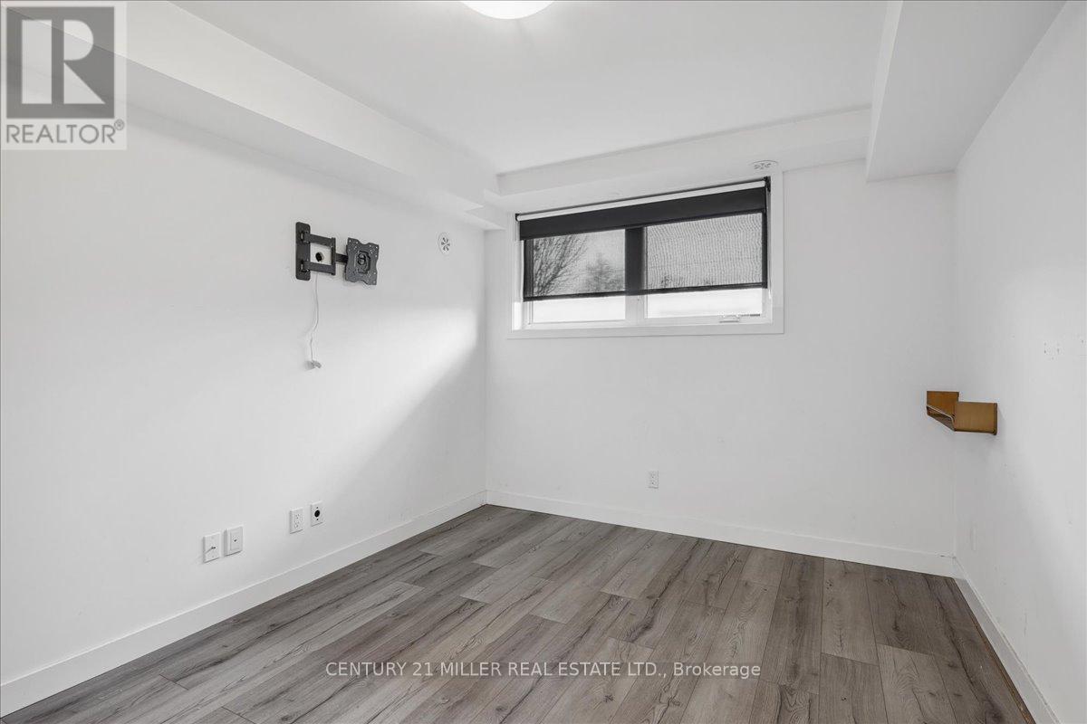 108 - 3058 Sixth Line Property Photo 31