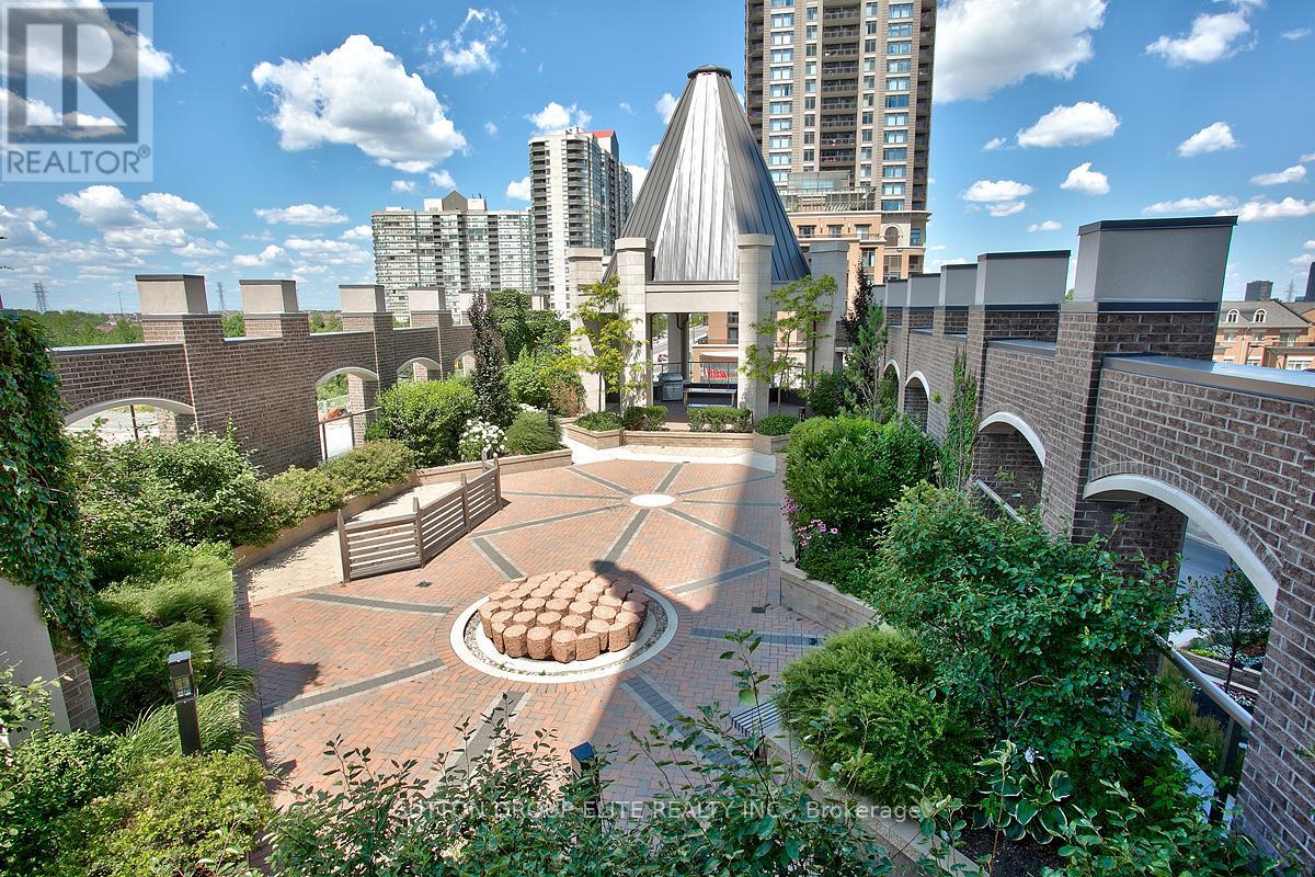 1307 - 388 Prince Of Wales Drive Property Photo 37