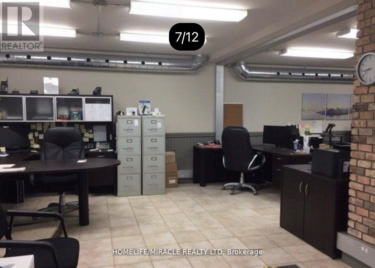 4 - 145 Claireport Crescent Property Photo 5