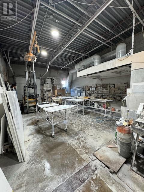 Unit 14 - 100 The East Mall Property Photo 12