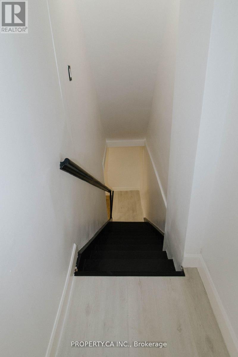 Lower - 154 Kerr Street Property Photo 3