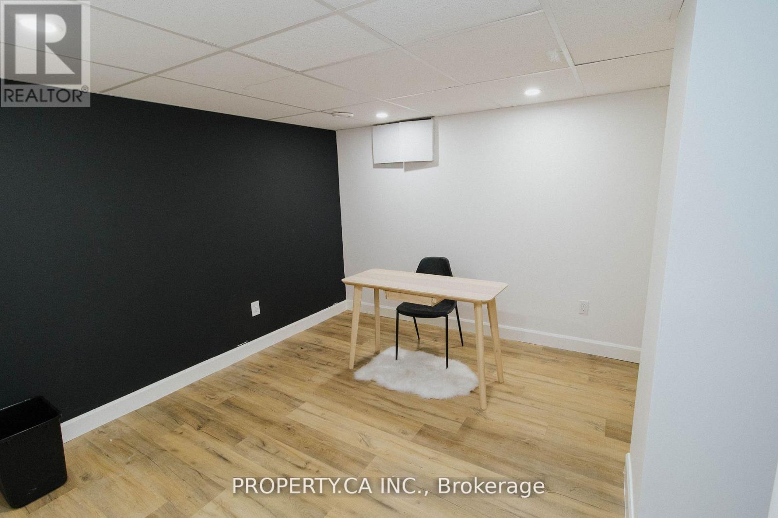Lower - 154 Kerr Street Property Photo 7