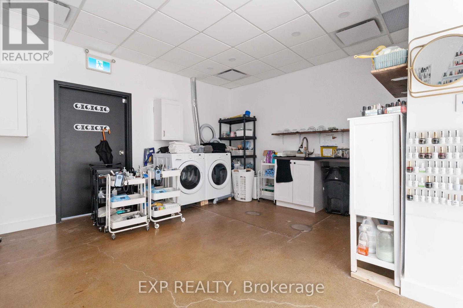 57 - 1215 Queens Way E Property Photo 30